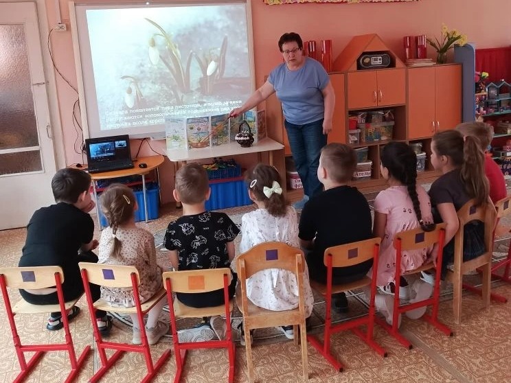 День подснежника: как дети знакомились с первым вестником весны!.